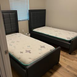 Twin Size Mattress with Memory Foam Topper