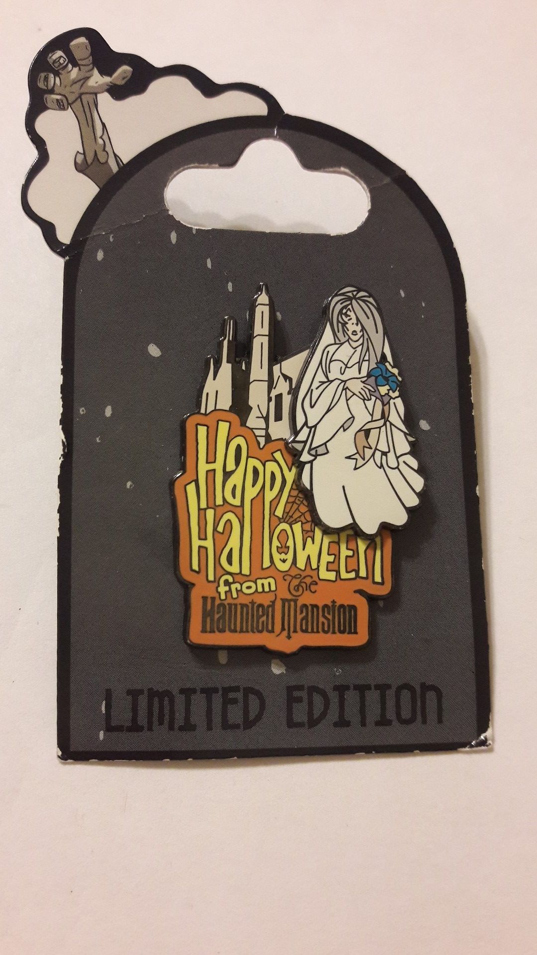 Disney World LE pin of 2000 Happy Halloween from Haunted Mansion the Bride