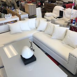 New White sectional 🎉we finance just $39 down payment 