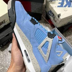 𝐎𝐧l𝐲 𝐫𝐞𝐩l𝐲 𝐨𝐧 𝐈 G : 𝐓𝐎𝐏𝐤𝐢𝐜𝐤𝐬𝟒𝟒𝟒    Jordan 4 university blue 