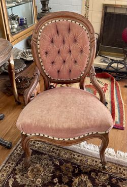 Antique Victorian Parlor Chair