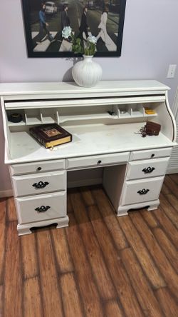 Roll top desk