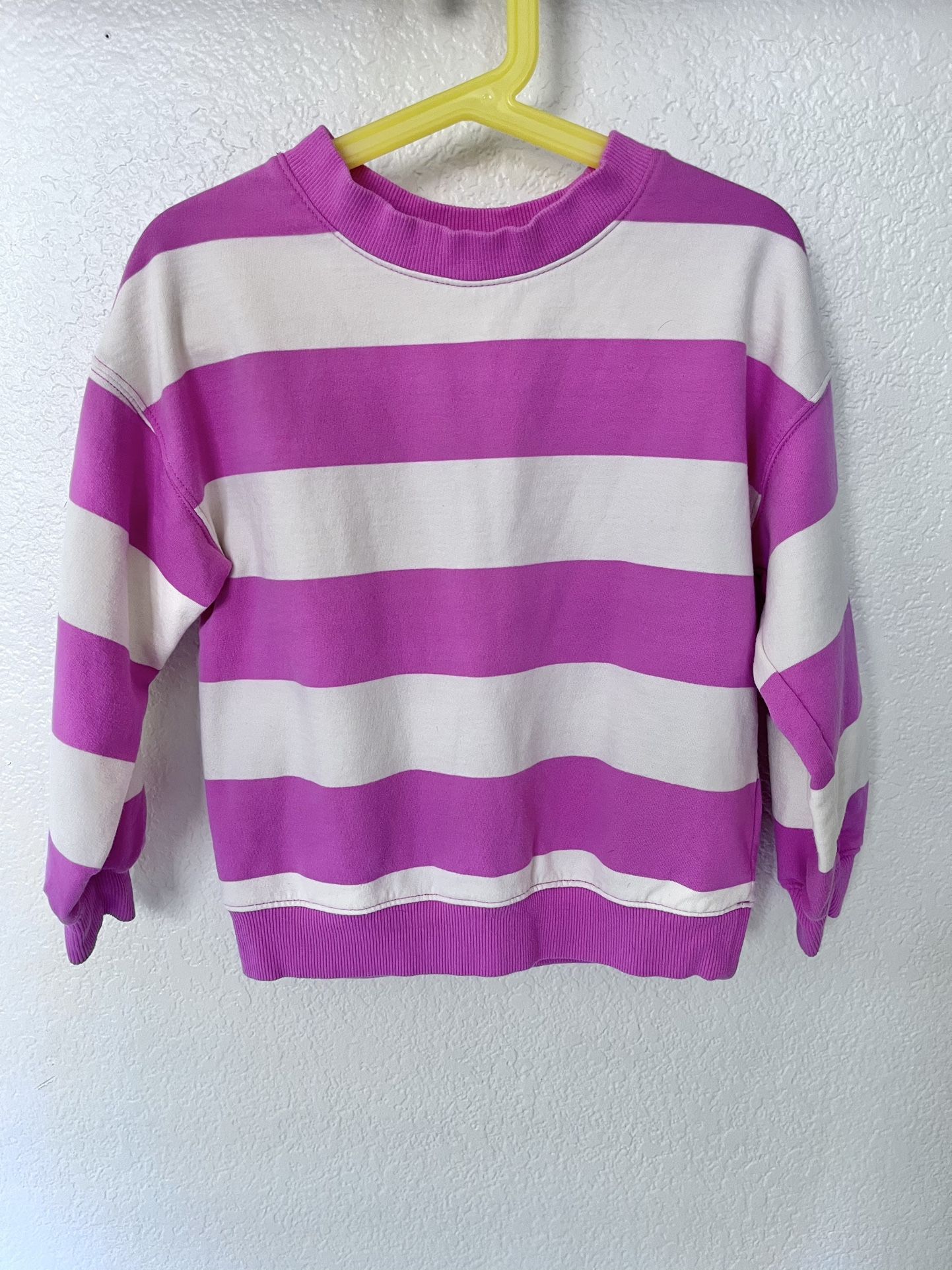 Girls Sweatshirt - 5T/ 6