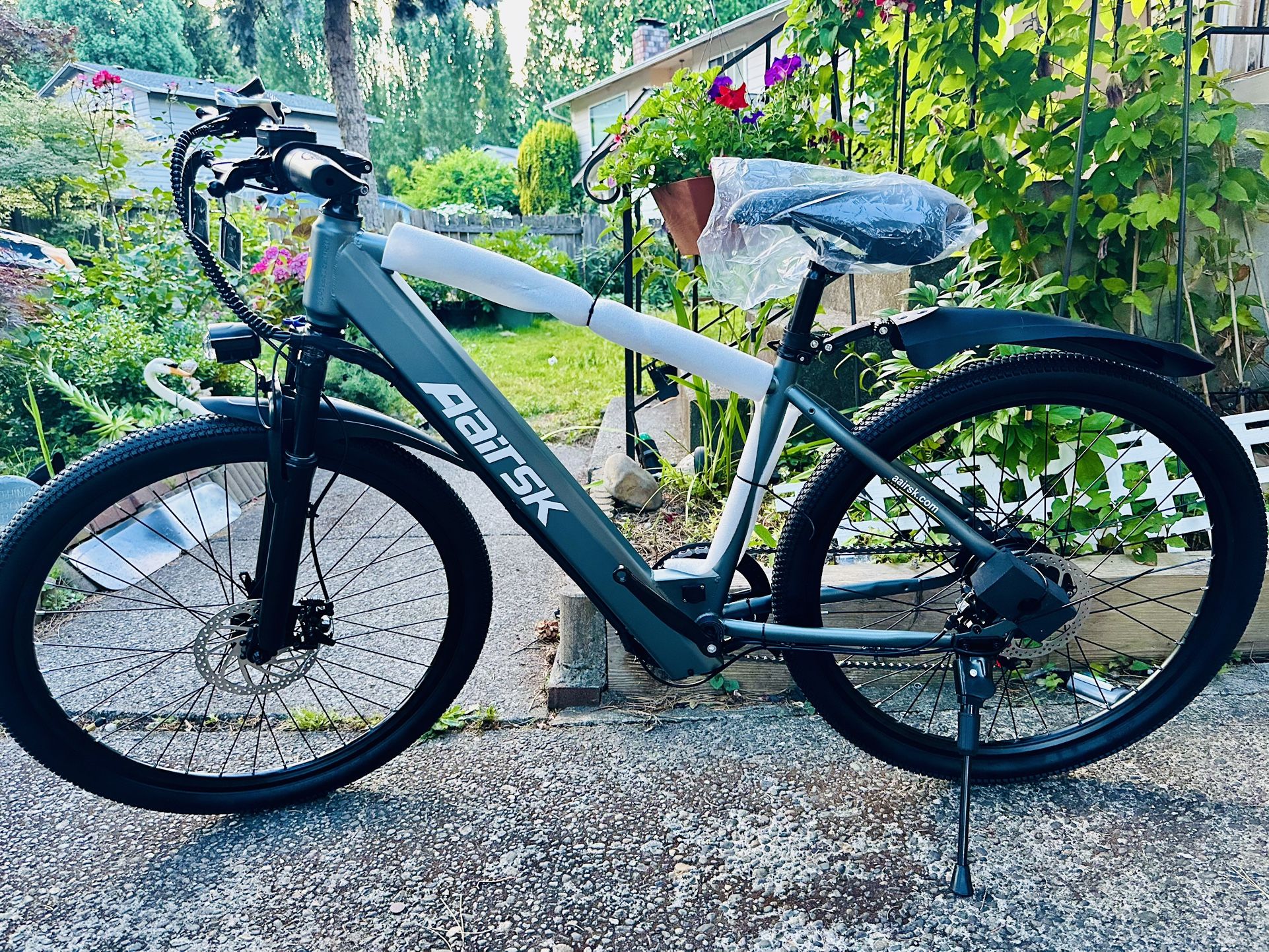 Electric Mountain Bike 26"/24“, 25MPH Max Speed, Urban Commuter E-Bike