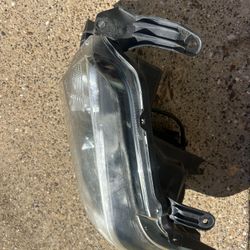 2018 Toyota Tundra Headlights. Set