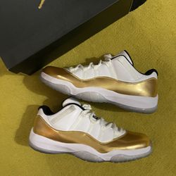 Jordan 11 Low Closing Ceremony Used. 8.5/10. Size 10.5