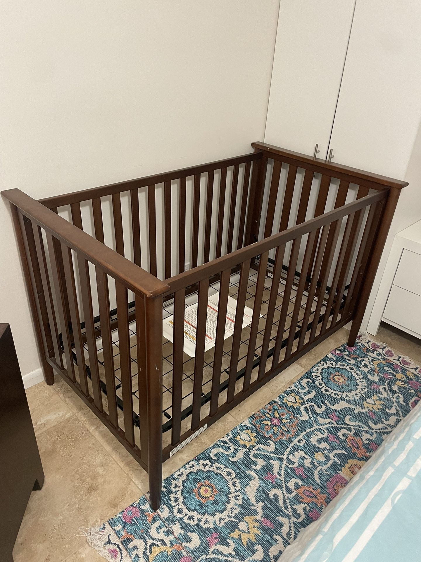 Very Good Quality Crib 