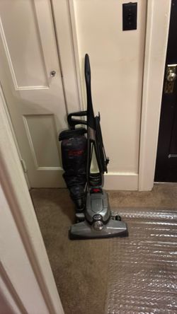Kirby Avalon upright vacuum cleaner. The Kirby Avalir is a heavy-duty, multi-surface home cleaning system. Runs like new!