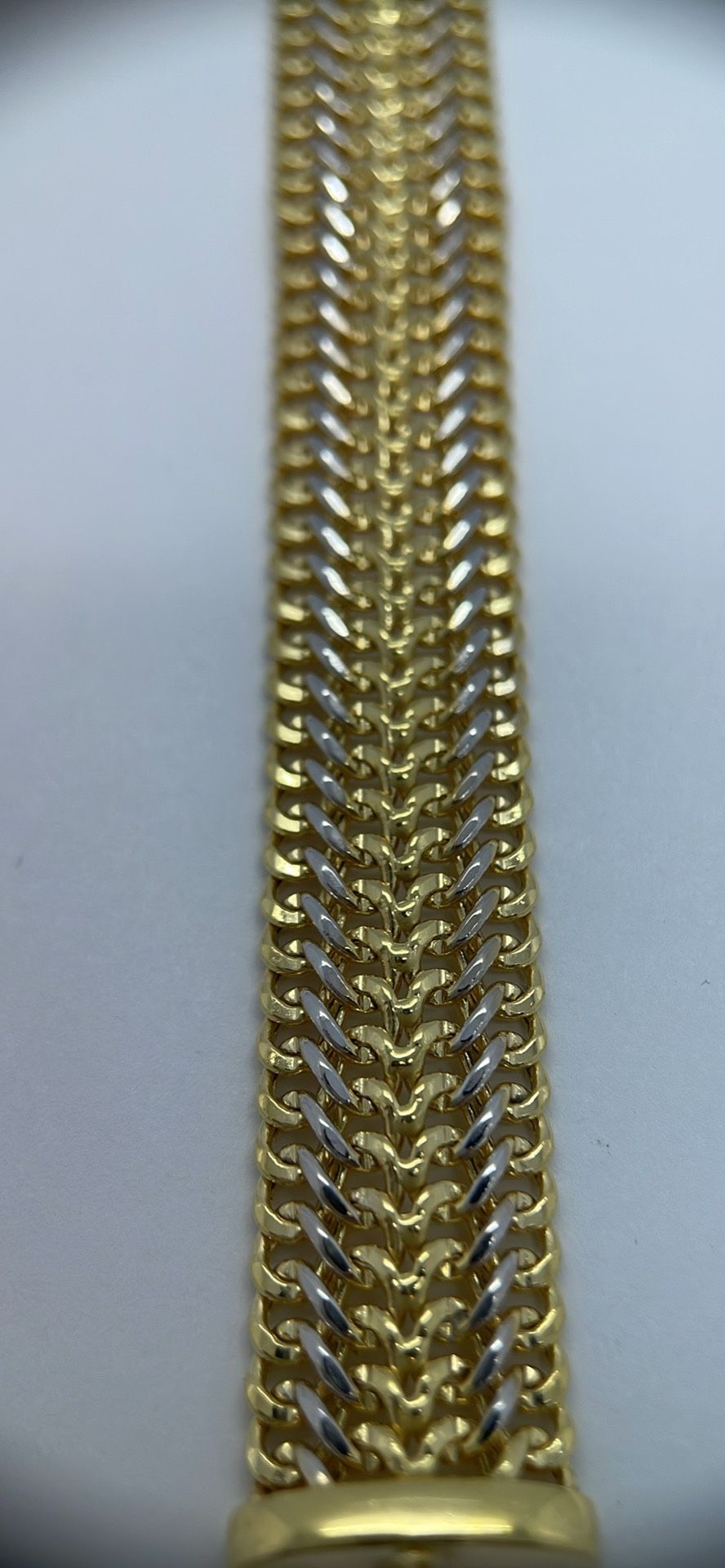 14 k Gold bracelet.