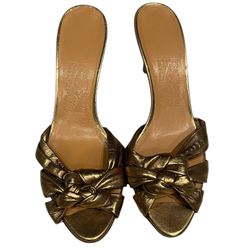 SALVATORE FERRAGAMO GOLD HEEL SHOE SIZE 6.5 B