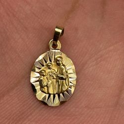 14k Pendant 0.8 Grams