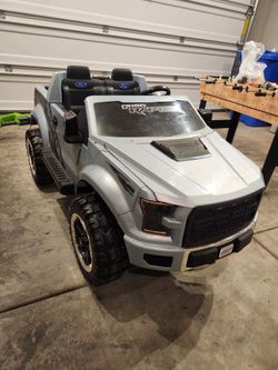 Power Wheels Ford F150 Raptor 2 Seater 12V Ride On Truck $175 OBO