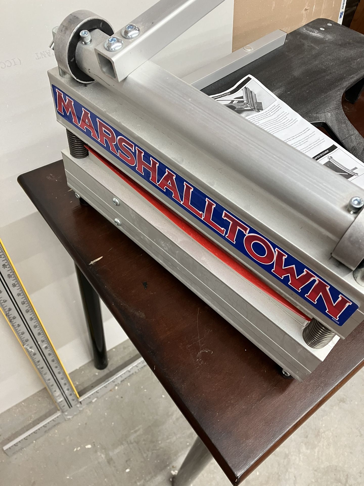 Marshalltown 13” Flooring Cutter Vinyl Plank Laminate Siding