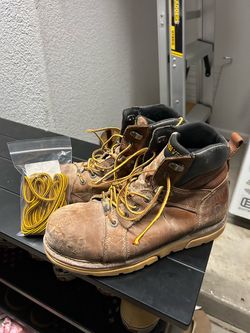 Work boots (wolverine composite)
