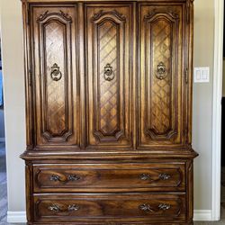 Free Thomasville Bedroom Set, used