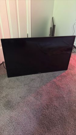 30 inch Toshiba TV with built in Roku