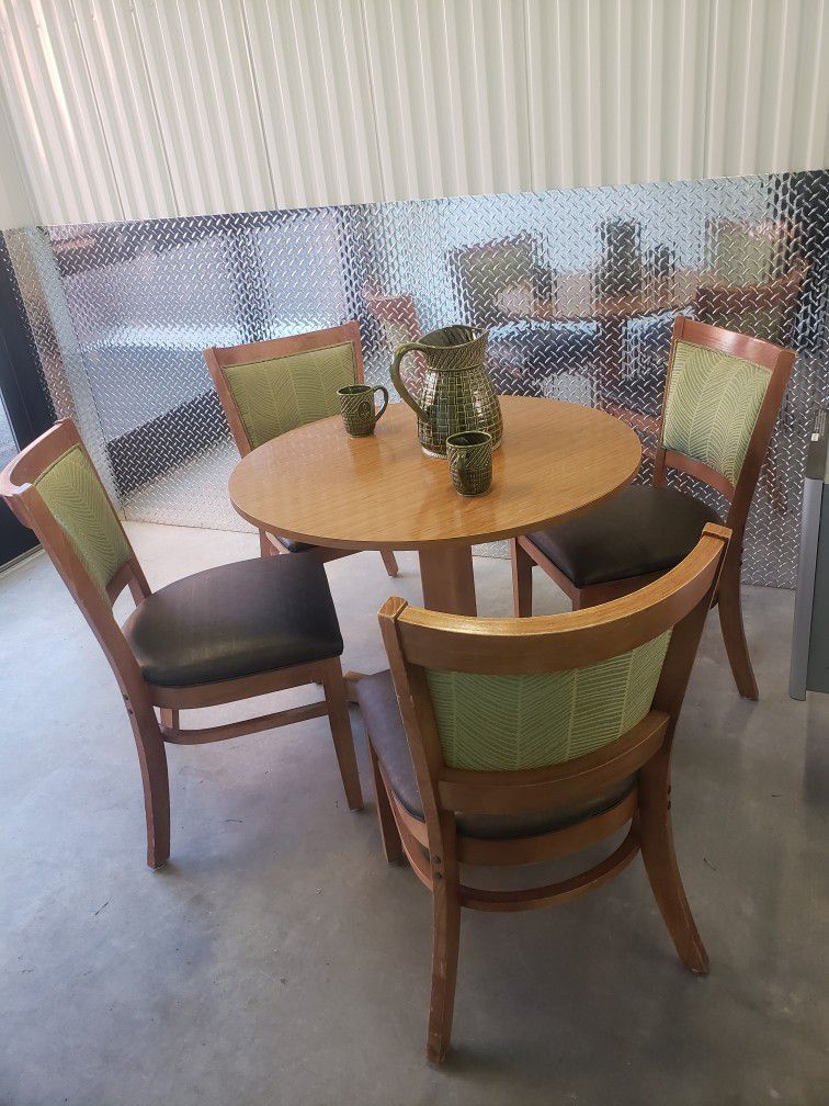 Kitchen Table And Four Chairs/or Two