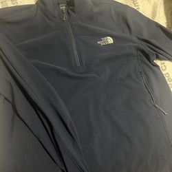 Northface Pullover (XL)