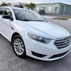 2014 Ford Taurus