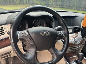 2012 Infiniti M37