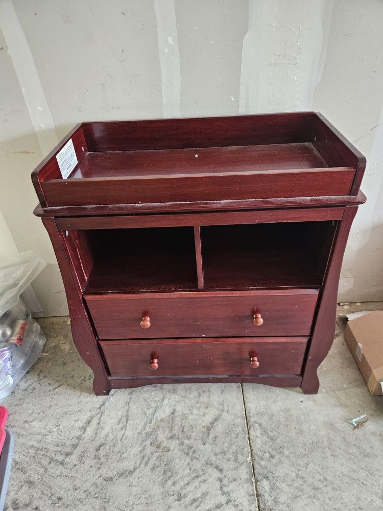 Dresser / Changing Table