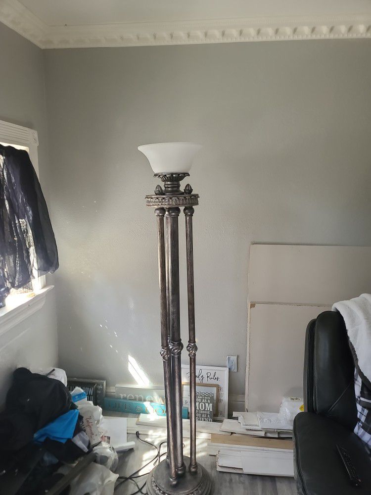 About 6ft Working Victorian Lamp 