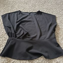 Black Sleeveless Top 