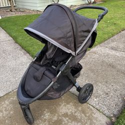 Britax B-Free Stroller Bundle