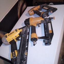 1 Nail Gun 2 Staple Gun W) Hoses