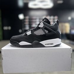 Jordan 4 White Thunder 