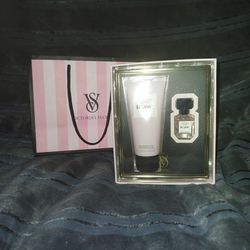 Victoria Secret "Tease " Mini Perfume And Lotion (NEVER OPENED OR USED). 