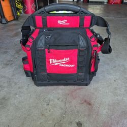 Milwaukee Structured Tool Bag 170$$ LIKE NEW 50%off