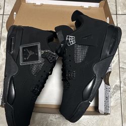 Black cat Jordan 4