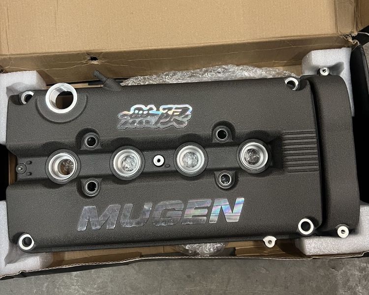 Brand new in box Mugen valve cover Black