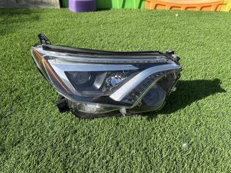 Toyota RAV4 Headlight HID 2016 - 2018, Toyota Rav 4 Headlamp, OEM ORIGINAL TOYOTA PART, HID Headlmap, passenger side  