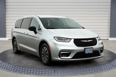 2024 Chrysler Pacifica Hybrid
