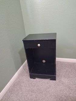 Small end table stand