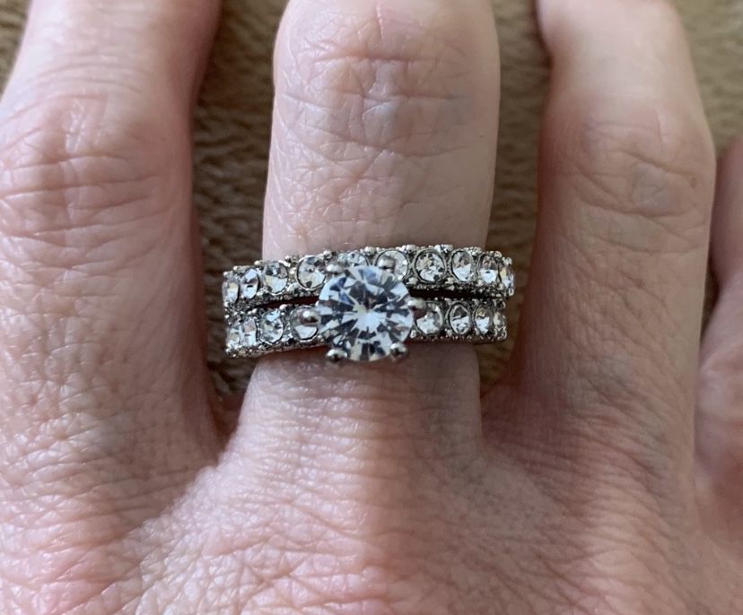 New 2 piece CZ silver wedding ring size 8