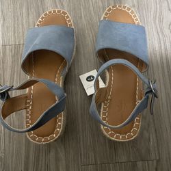 Universal Treads Wedges Shoes