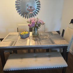 Marble Table With 4 Chairs And A Banker 