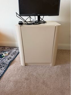 Night stand