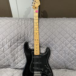 Black (MIM) Fender Stratocaster