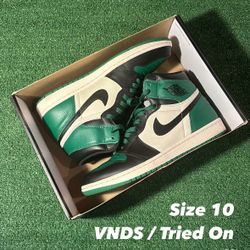 Jordan 1 ‘Pine Green’ size 10