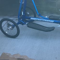 Street strider elliptical bicycle good condition for Sale in Costa Mesa