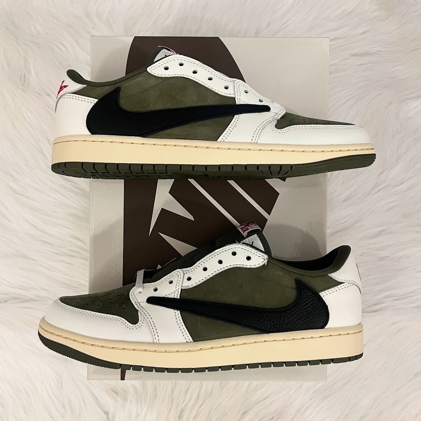 Air Jordan 1 Retro Low OG SP (Travis Scott Medium Olive)