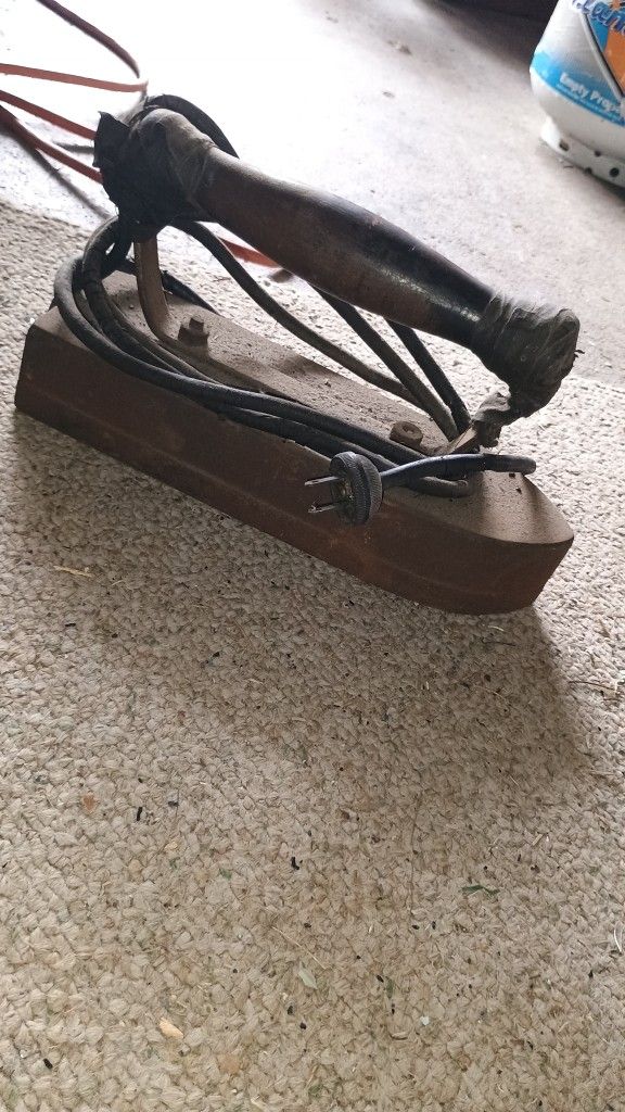 Antique Heavy Duty Industrial Sad Iron