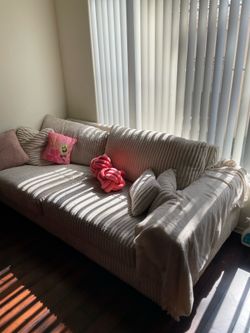 Couch set