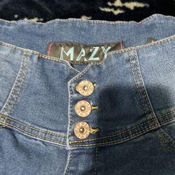 9 Jeans 1 Skirt 