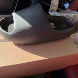 Yeezy Slide Dark onyx