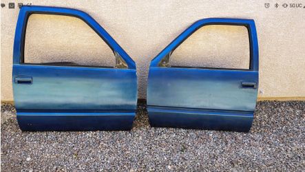OBS or 88-94 Doors, complete with Glass, and Front Fenders for $50 each.